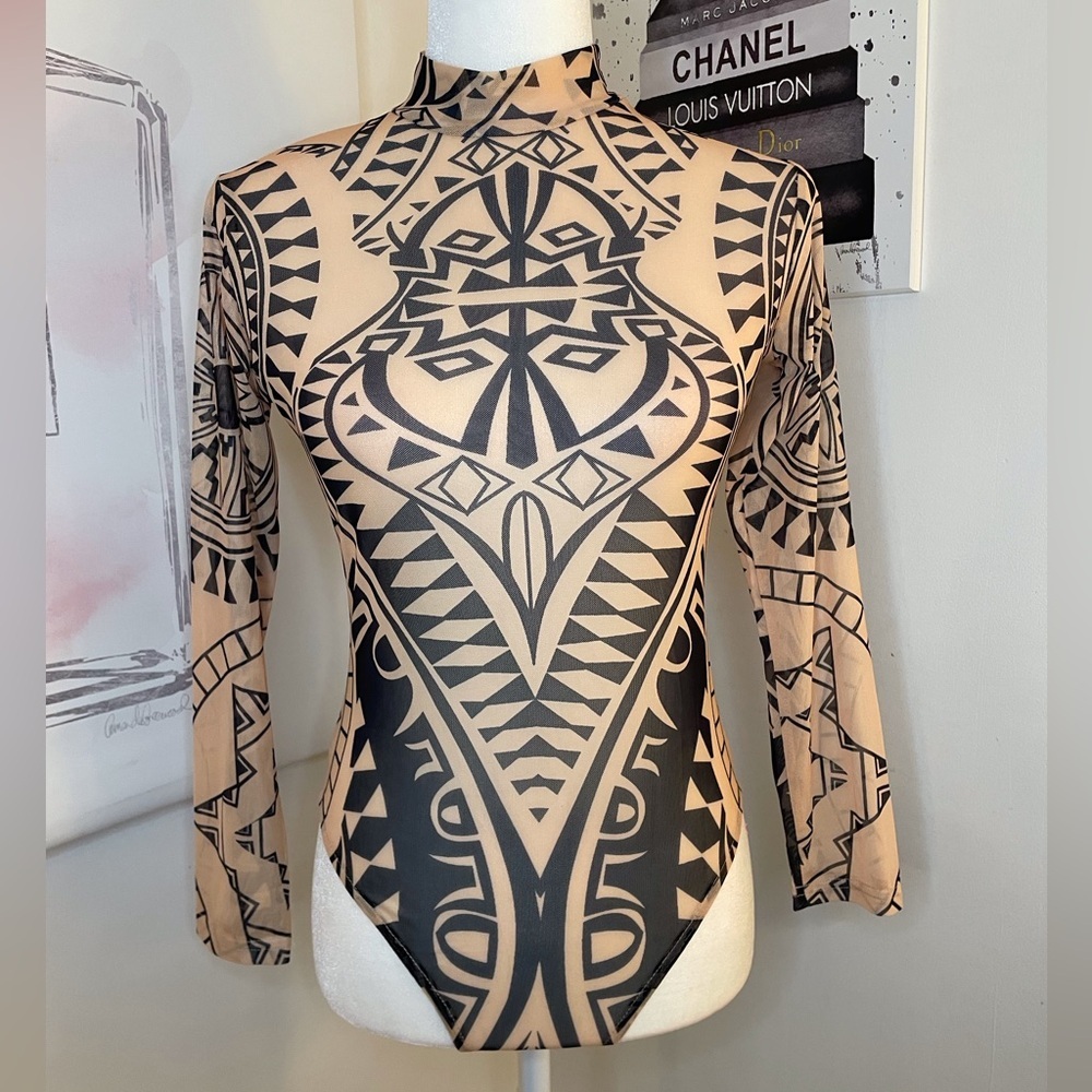 Sheer Mesh Long Sleeve Bodysuit Black & Tan Tribal Print Size XL Runs Small